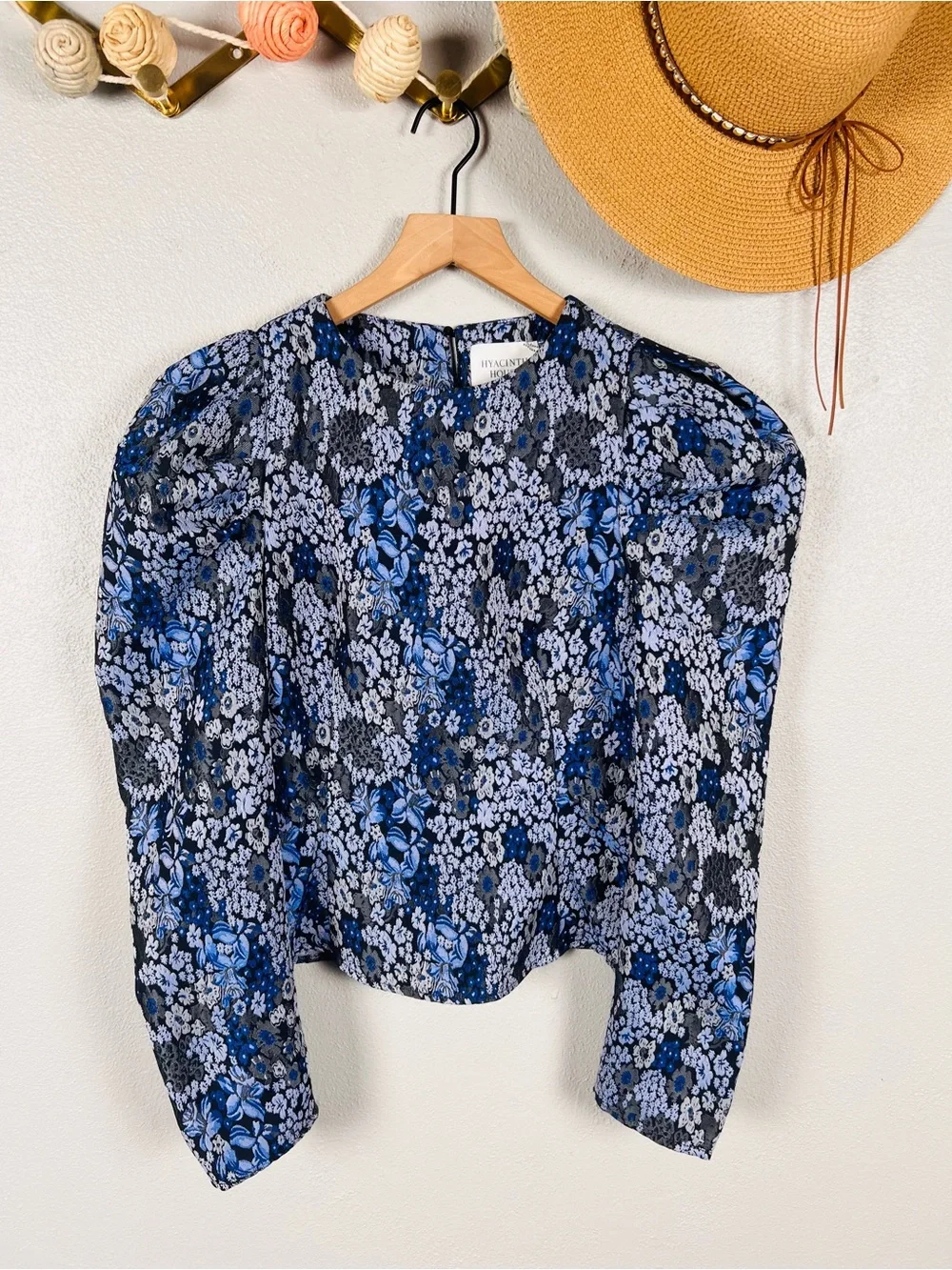 Hyacinth House Priscilla Puff Sleeve Top Blue Floral Jacquard Size Small